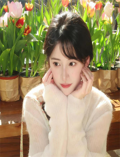 深度探索：《农村的孩子》的叙事技巧与导演风格——一次全面的艺术分析